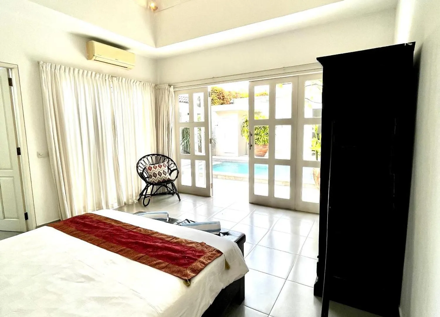 Villa Bella - Walking Distance To The Beach Canggu  Canggu (Bali)