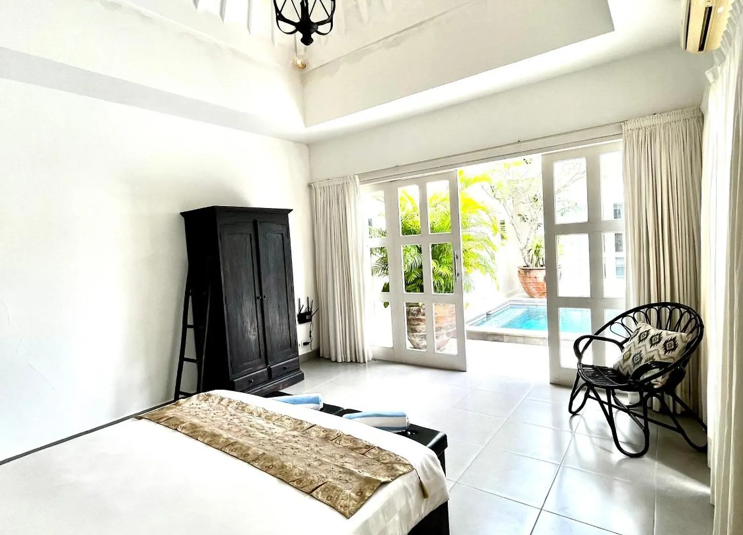 Villa Bella - Walking Distance To The Beach Canggu   Canggu (Bali)